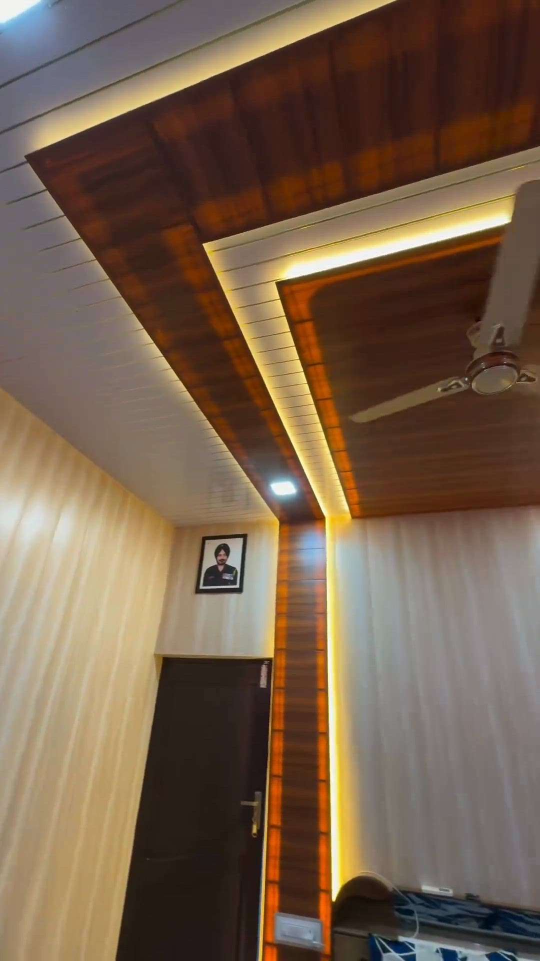 PVC Fall fallceiling✨
All Interior and exterior products are available for more details on Dm.. 
#InteriorDesigner #Architectural&Interior #HomeDecor #LivingroomDesigns #PVCFalseCeiling #Pvcpanel #FalseCeiling #WallDecors