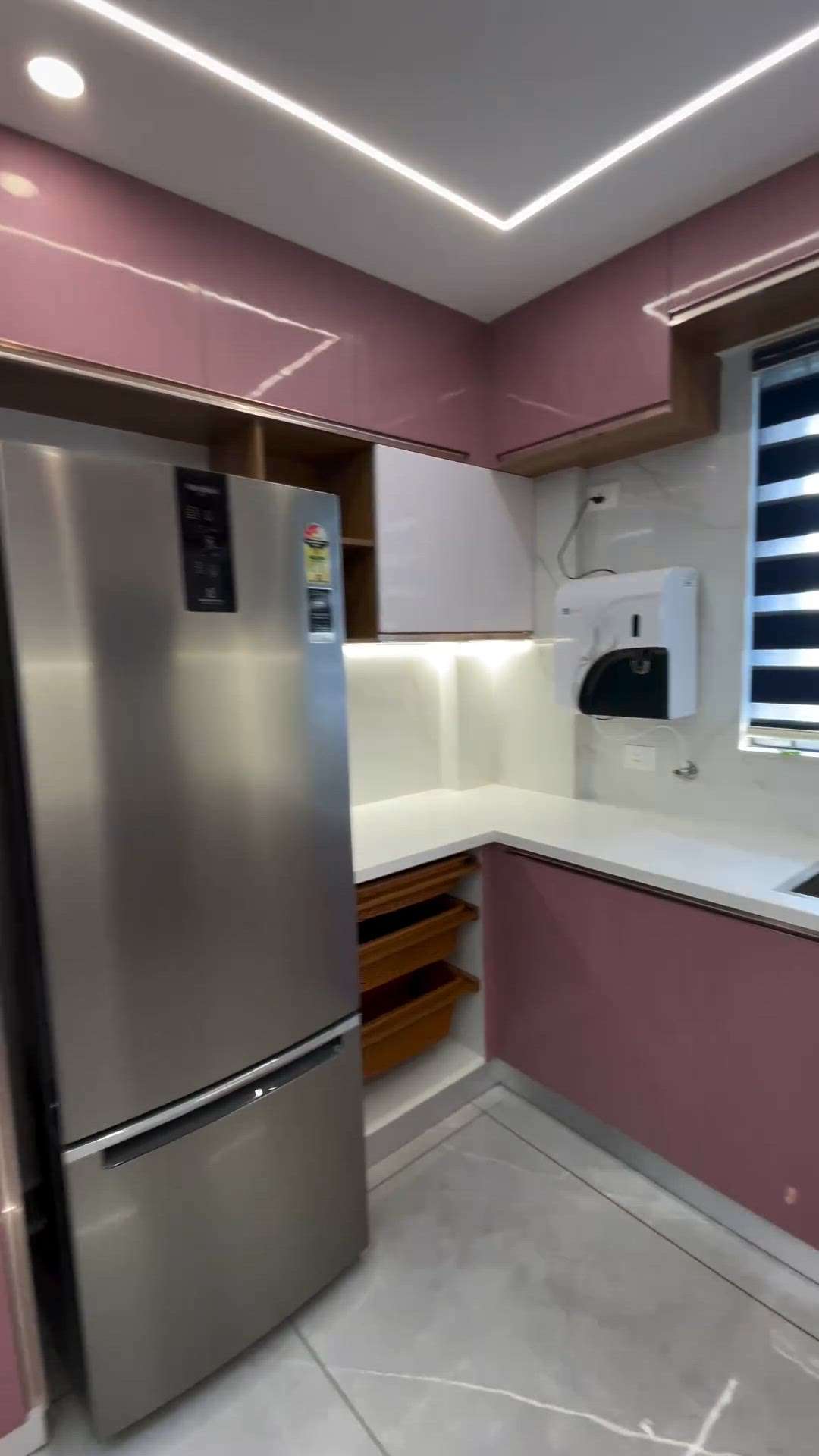 banvaye apna modular kitchen
#ModularKitchen 
 #mordenkitchen 
 #viral 
 #trendingdesign 
 #KitchenIdeas 
 #OpenKitchnen