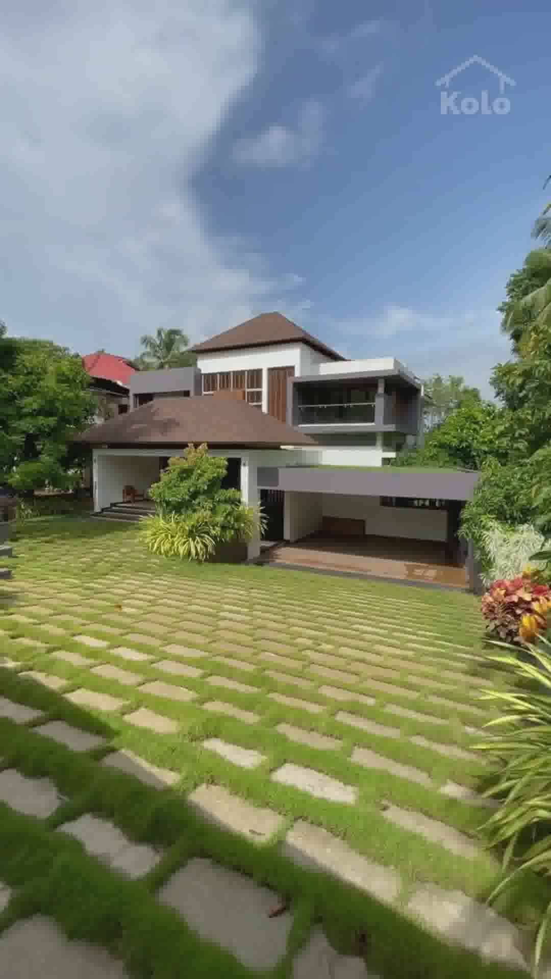 SUKOON
residence for Jaseem Raseena and family at Padinjarangadi, Palakkad

Architect Firm: VIEWPOINT DEZIGNS
Design team:
Shyam Raj Chandroth @ar.shyamraj
@amal_raj_chandroth
@siyad_sidhik

Client: Jaseem, Raseen
@jaseemmohamedc
@raseenajaseem
Location: Padinjarangadi, Palakkad

Kolo - India’s Largest Home Construction Community :house:

#keralavibes #tharavad #home #huilekerehouseproject #traditionaldesign #kerala #koloapp #keralagram #reelitfeelit #keralagodsowncountry #homedecor #homedesign #keralahomedesignz #keralavibes #instagood #interiordesign #interior #interiordesigner #homedecoration #homedesignideas #keralahomes #homedecor #homes #traditional #kerala #homesweethome #architecturedesign #architecture #keralaarchitecture