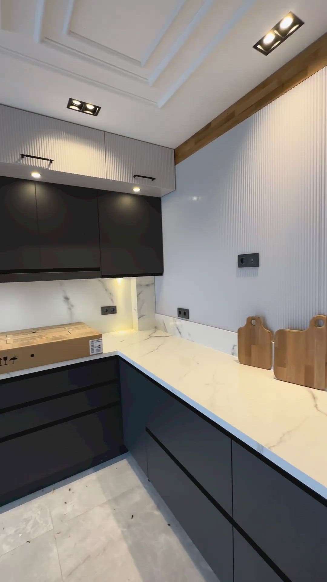 Modular Kitchen Design ✨

Opal Construction & Interior

Contact - 8319099875

#HouseRenovation #renovations #InteriorDesigner #KitchenInterior #WalkInWardrobe #MasterBedroom #BedroomDecor  #ModularKitchen  #Modularfurniture