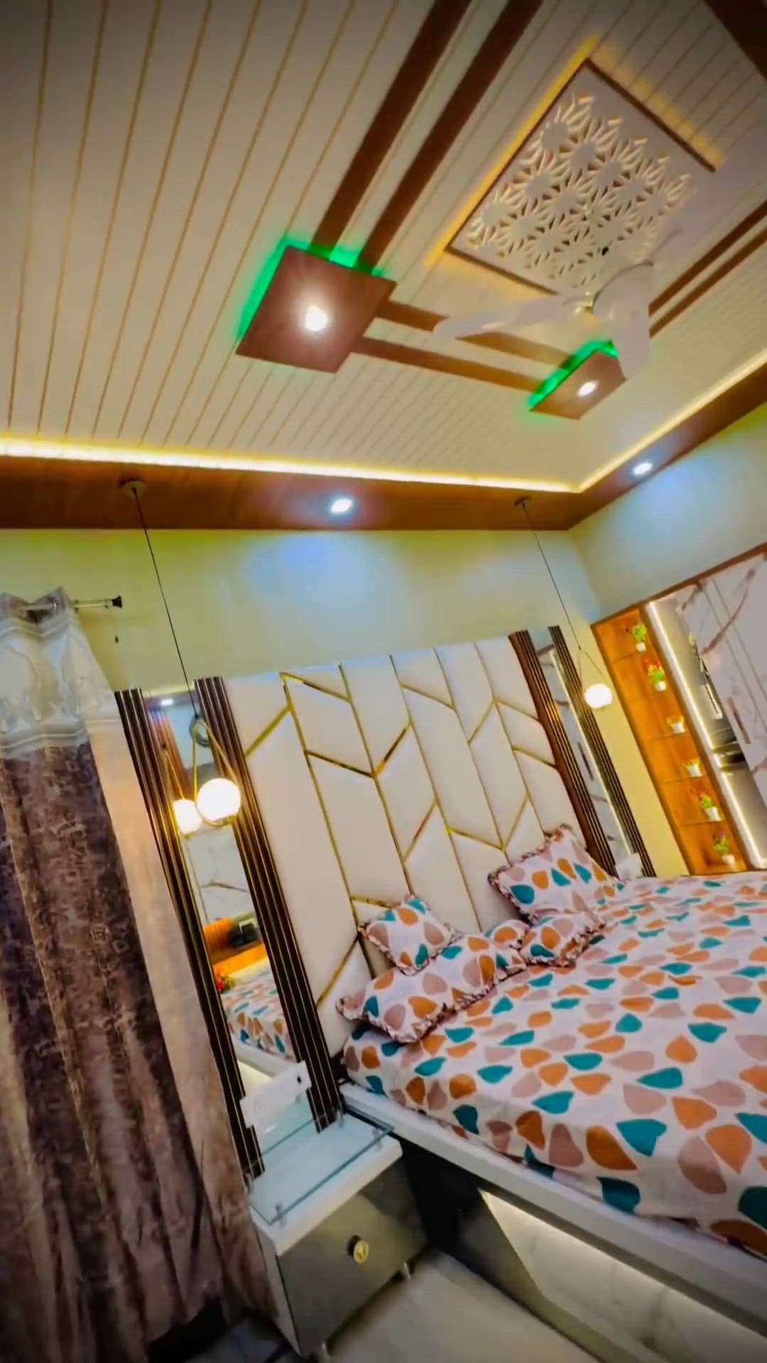 #BedroomDecor  #MasterBedroom  #LUXURY_INTERIOR  #InteriorDesigner  #HomeDecor  #homeinterior