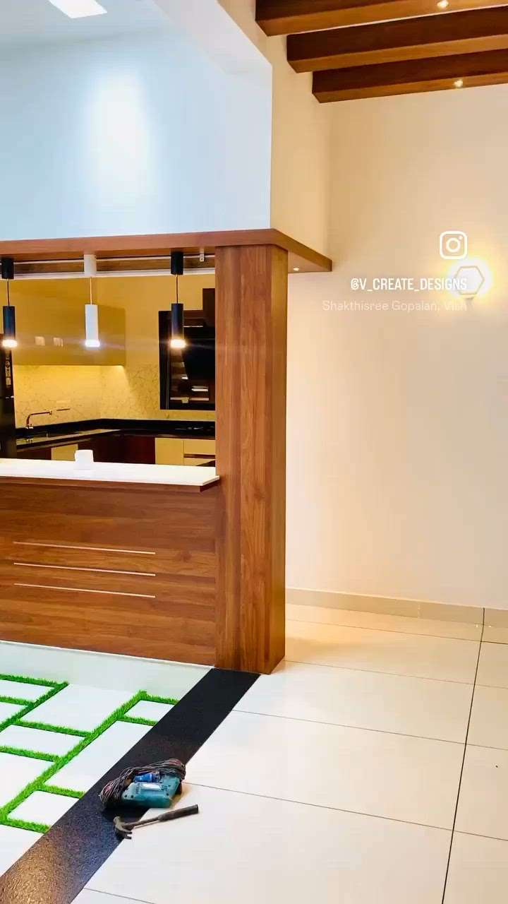 #HomeDecor #interior #ModularKitchen #OpenKitchnen #diningroom #LivingroomDesigns #GridCeiling #micalaminates #koloapp