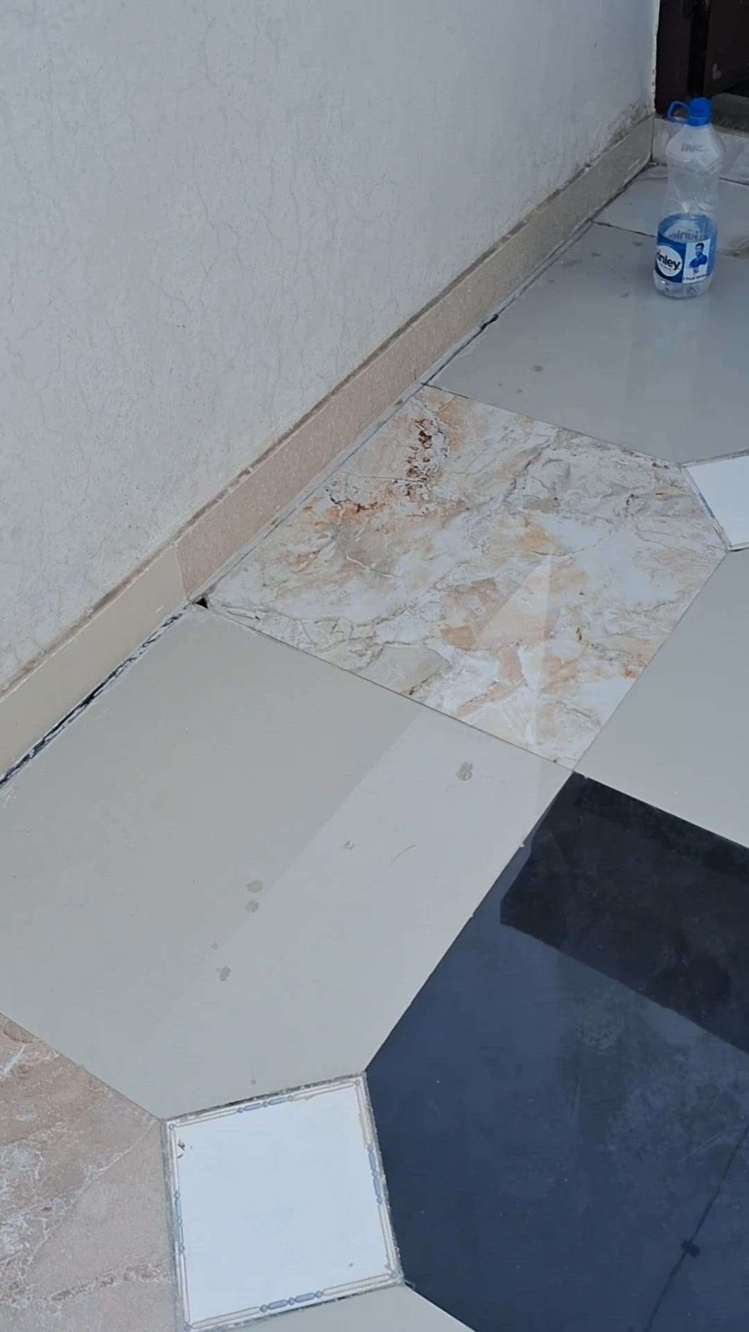 #tilesWaterproofing 
#rooftilesWaterproofing 
#marblewaterproofing 
#kotastone