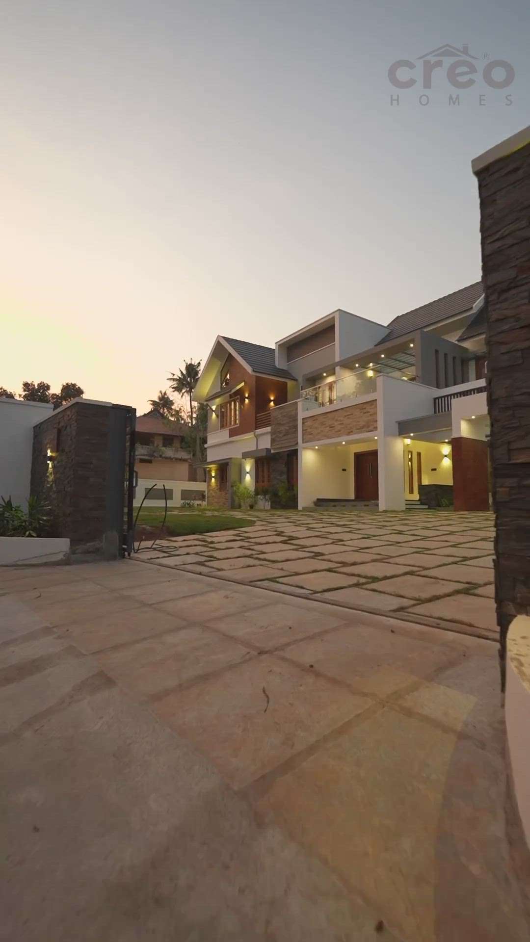 Firm name: Creo Homes Pvt. Ltd.
@creoarchitects
Architect: Sreerag Paramel
Location: Panampilly Nagar