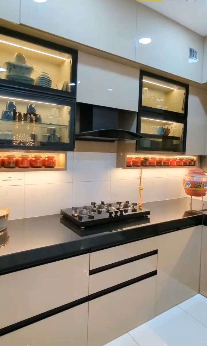 stunning kitchen

#modulatkitchen 
#Architectural&Interior 
#InteriorDesigner