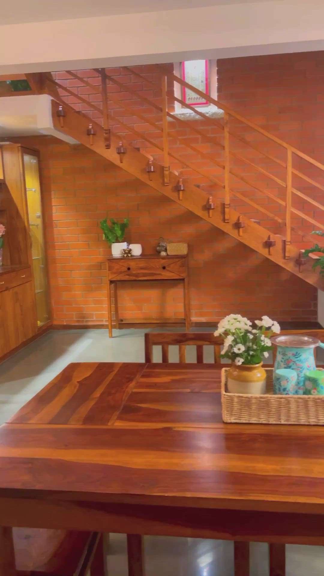 Kerala style home interiors

Credits: Sitha Vineesh
@sithavineesh