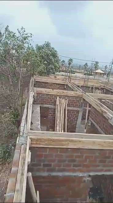 work on full swing⚠️with material construction. #houseconstruction #constructioncompany #workinprogress #builderinindore #kolopost #koloindia #koloindore