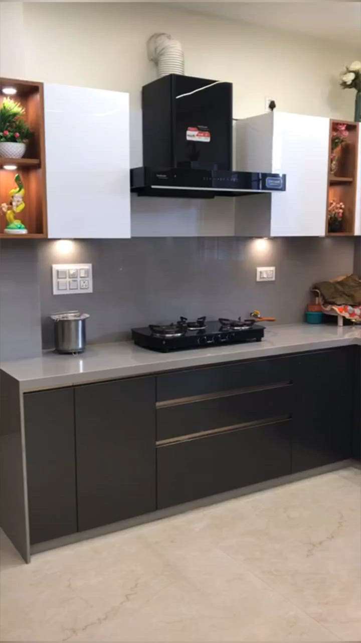 modular kitchen......
More Information 9783289312

 #KitchenIdeas  #KitchenDesigns  #ModularKitchen  #bestmodularkitchenrenovation  #Architect  #coustomer  #COUNTERTOP