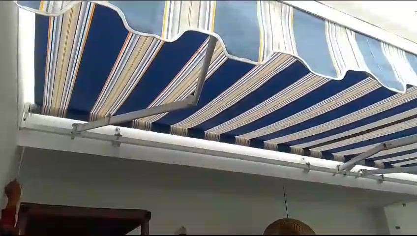 Terrace awning motorized control
#awnings #terrace #shop #homeinterior #raining