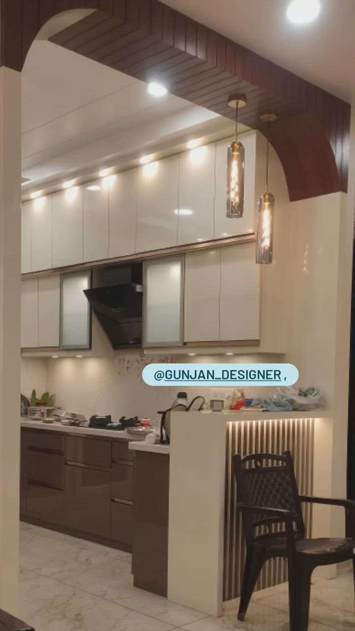 recently Done High luxury Kitchen interiors  #ModularKitchen #Happclient #homeinteriordesign #bestinteriordesign #LivingroomDesigns #interiorforyou #creative_architecture #budegtinteriors #interastudioLuxury #KitchenInterior