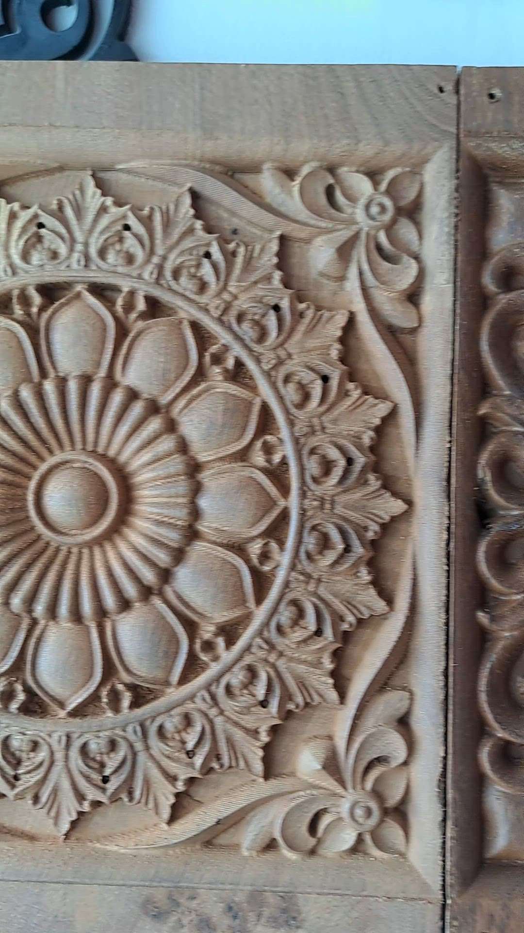 #TraditionalHouse  #poomukham  #പൂമച്ച്  #cillingdesign  #cncwoodworking  #carving   #8848240188