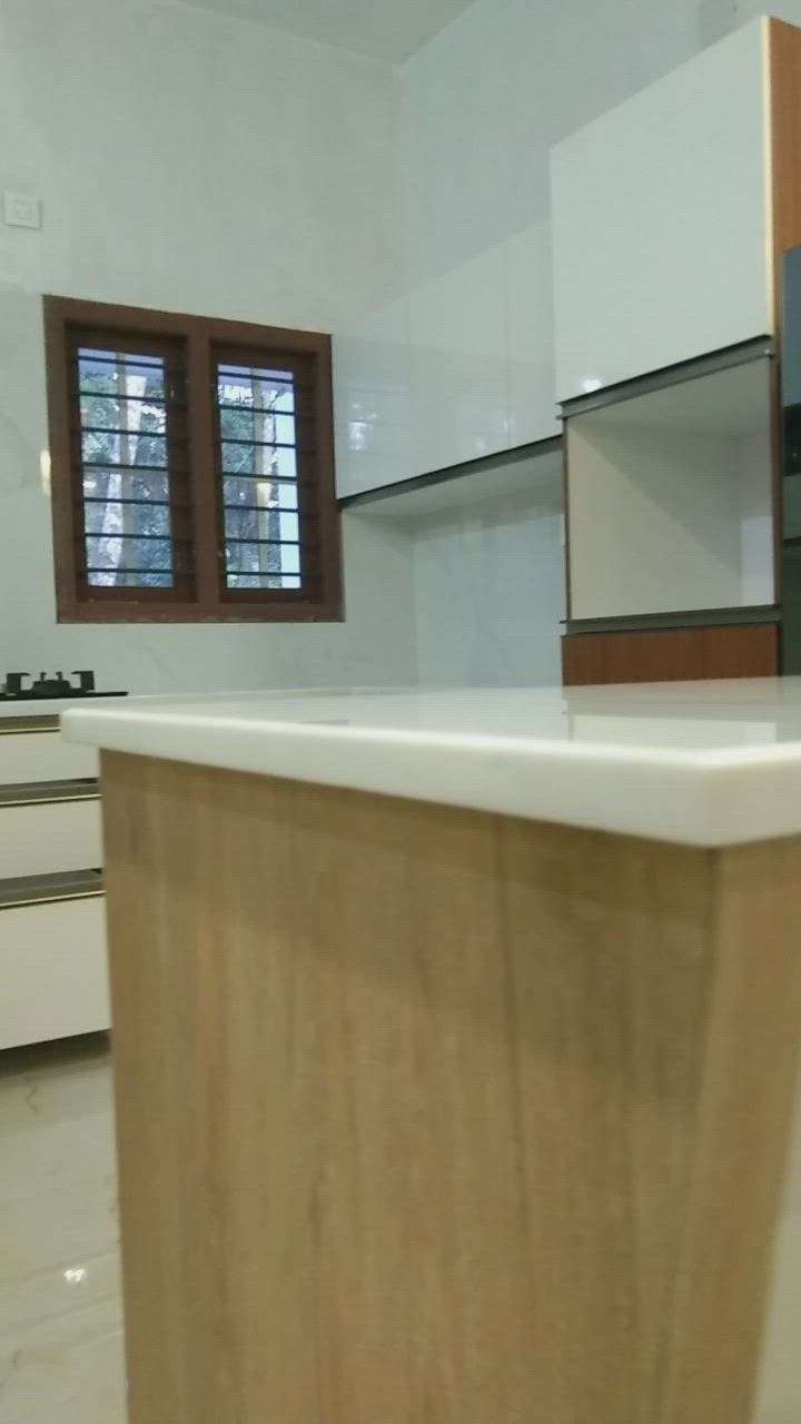 Kitchen Cabinet :
Type : Open kitchen
Material : Plywood lamination

 #KitchenIdeas  #KitchenCabinet  #KitchenDesigns