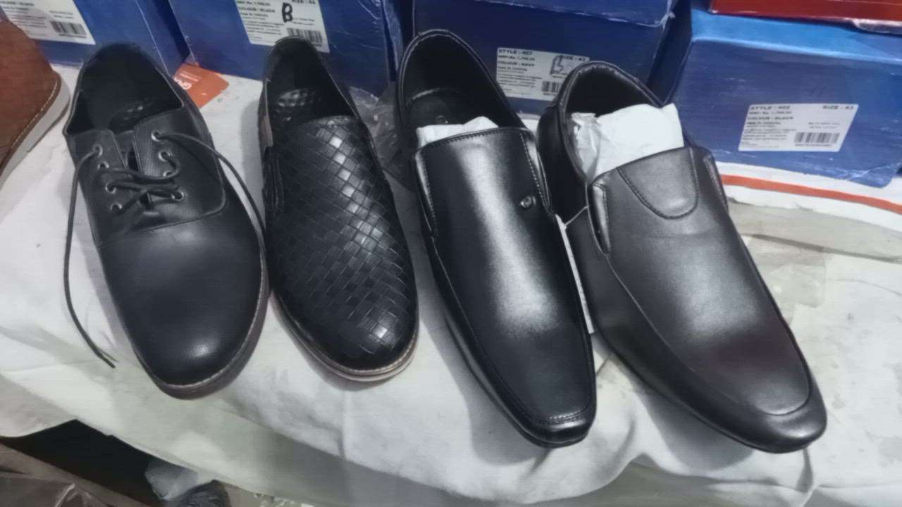leather formal shoes full stock 125 onley per piss 2000 piss ka load hai