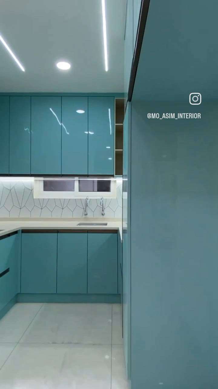moduler kitchen  #4DoorWardrobe #HouseDesigns #HomeDecor #WardrobeDesigns #KitchenIdeas