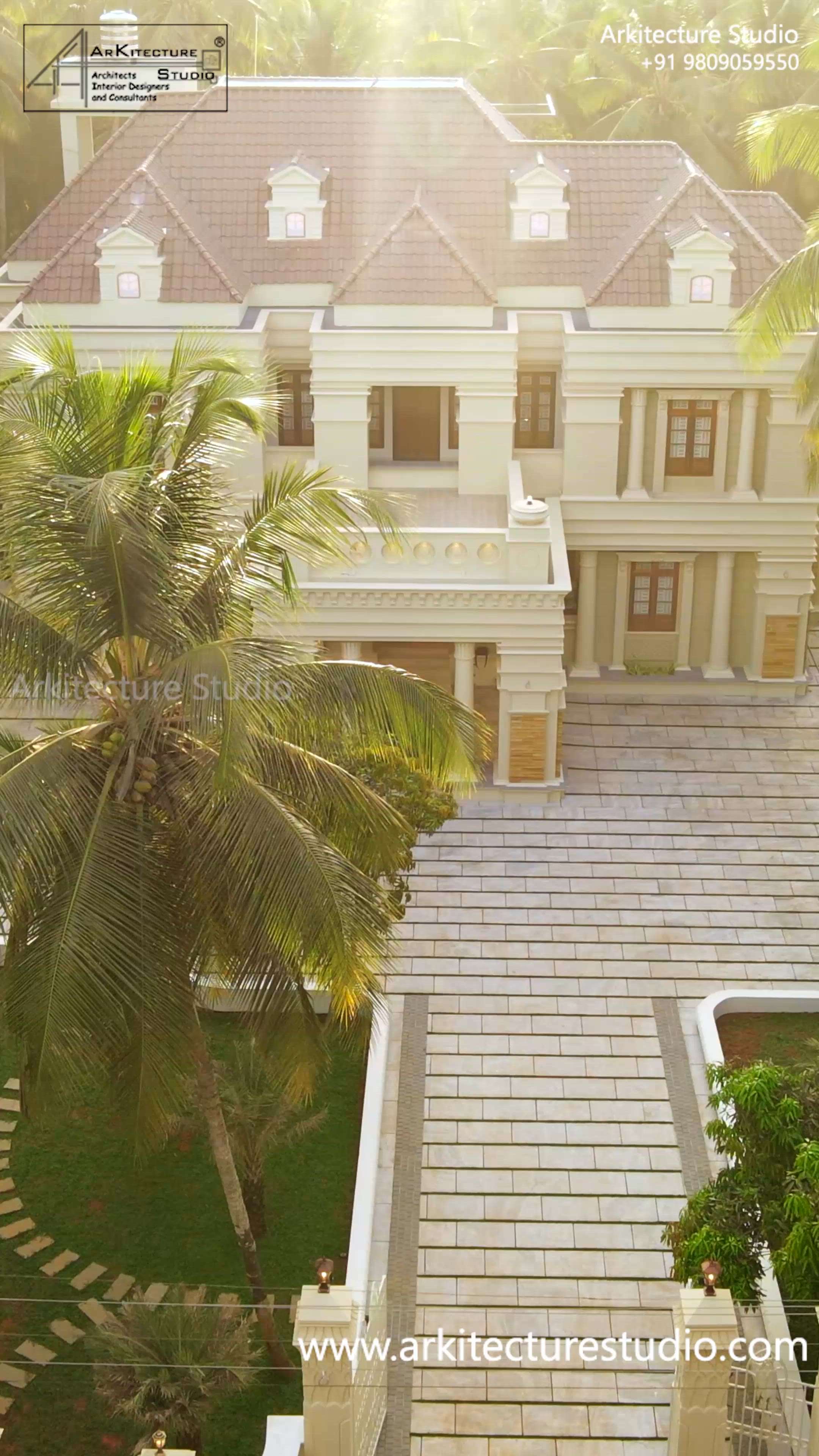 luxury colonial exterior house
Kerala architecture
www.arkitecturestudio.com
 #dreamhouse
 #kerala
#colonialhouse 
 #classicatyle
 #villadesign 
#arkitecturestudio
