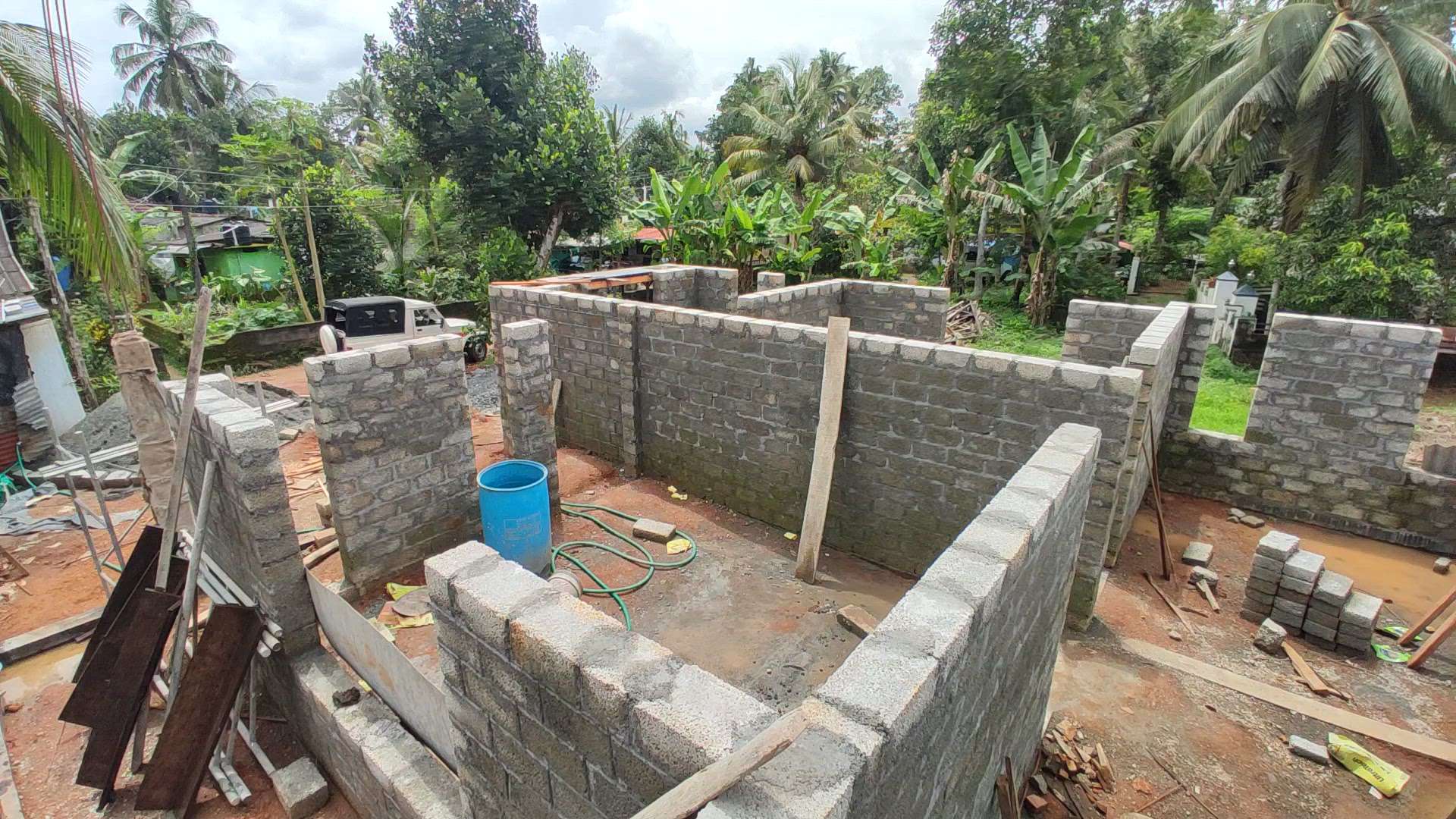#Brickwork #modernhouses #residentialbuilding #2600sqft#4bhk#qualityworks#budgetedproject#budgethome