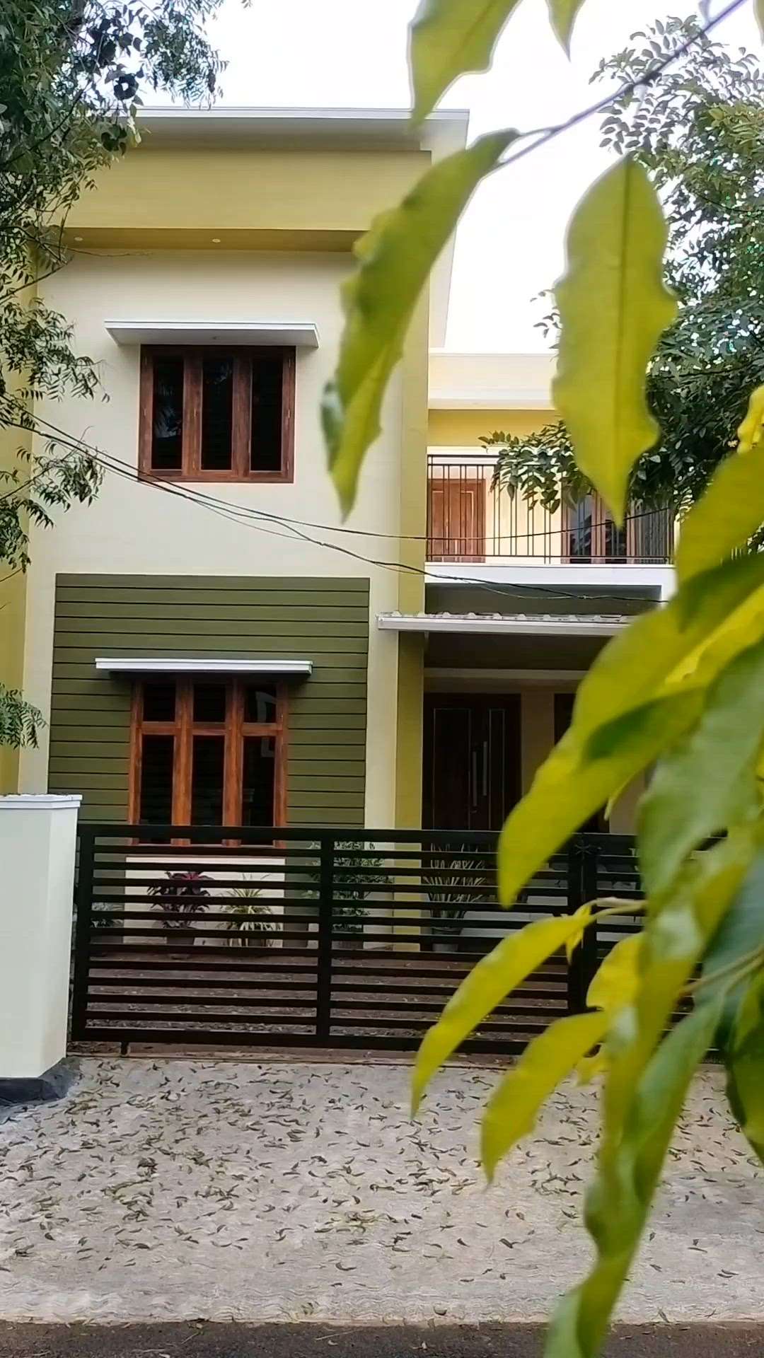 1350/3bhk/Contemporary style
5 cent/double storey/Thrissur

Project Name: 3bhk,Contemporary style house 
Storey: double
Total Area: 1350
Bed Room: 3bhk
Elevation Style: Contemporary
Location: Thrissur
Completed Year: 

Cost: 23 lakh
Plot Size: 5 cent