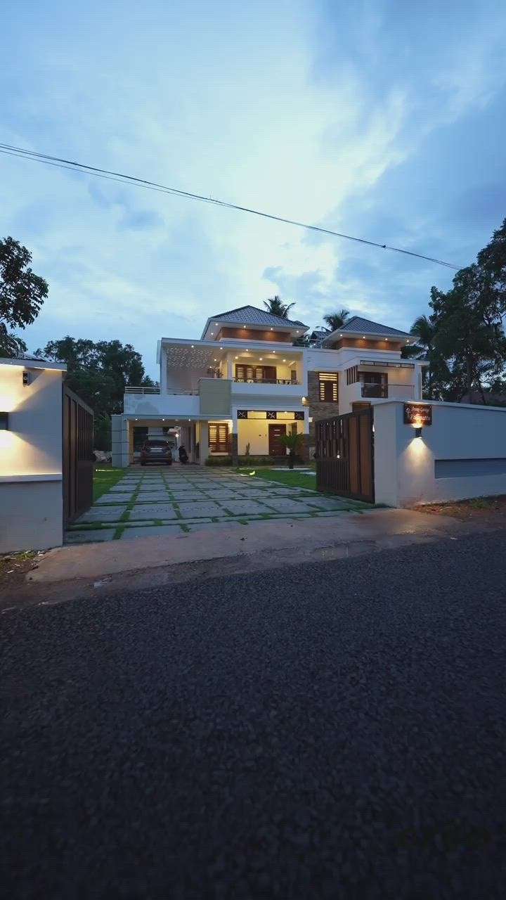 എത്ര മനോഹരം 😍🏡✨
.
.
.
Credits - @creoarchitects
Area : 3865 sqr ft
4bhk
Budget : 1.5 Cr
.
.
.
.
.
.
.
.
.
.
.
.
#architectures #architecture_best #architecture_lover #archilove #architecture_lovers #architecturestudent #architecture_view #architectskerala #architecture_minimal #homedecorationindia #homesweet #homedesigners #homeideas #homedecorlove #keralahomedesigns #keralainteriordesigns #keralahomeplans #kerala_architect #keralahouse #keralagallery #keralainteriors #keralabusiness #homestudios #homeinterio #homedesigns