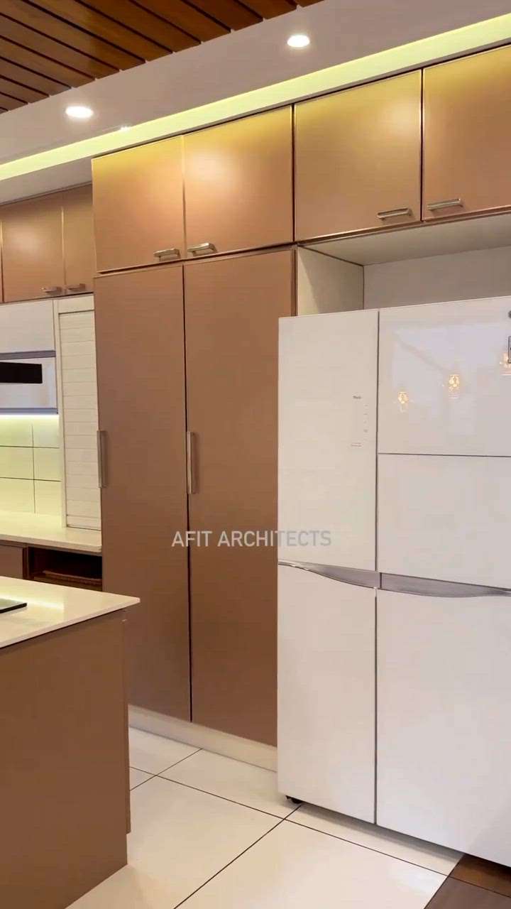 മനോഹരമായ അലൂമിനിയം മോഡുലാർ കിച്ചൻ.
Luxury modular kitchen in your Budget #ModularKitchen  #aluminiumkitchan