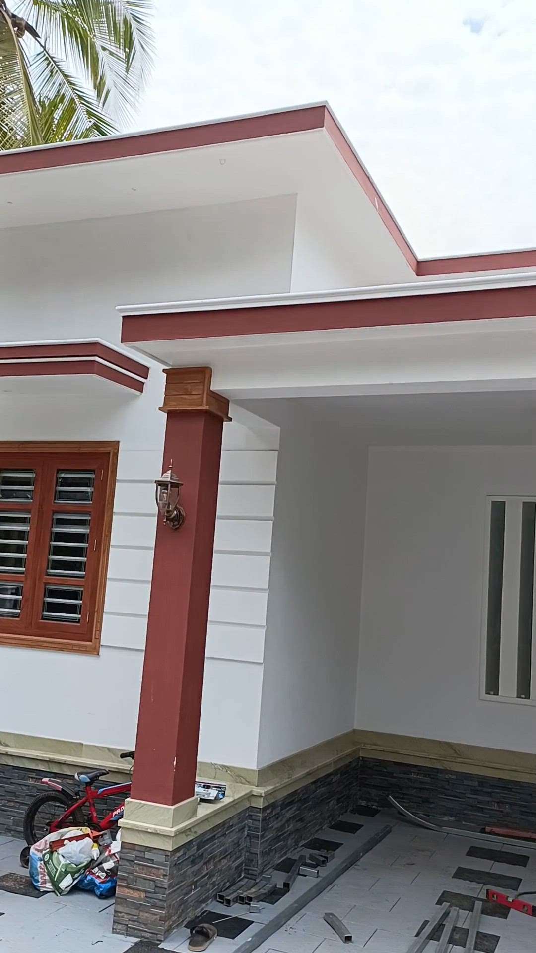 കാർ പോർച്  #carporch #InteriorDesigner  #Architectural&Interior  #PolycarbonateSheetRoofing  #RoofingIdeas