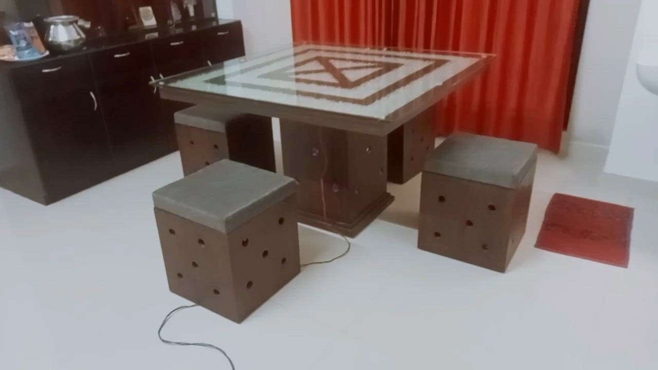 Dining Table cum 4 stool
RS. 22,000/-