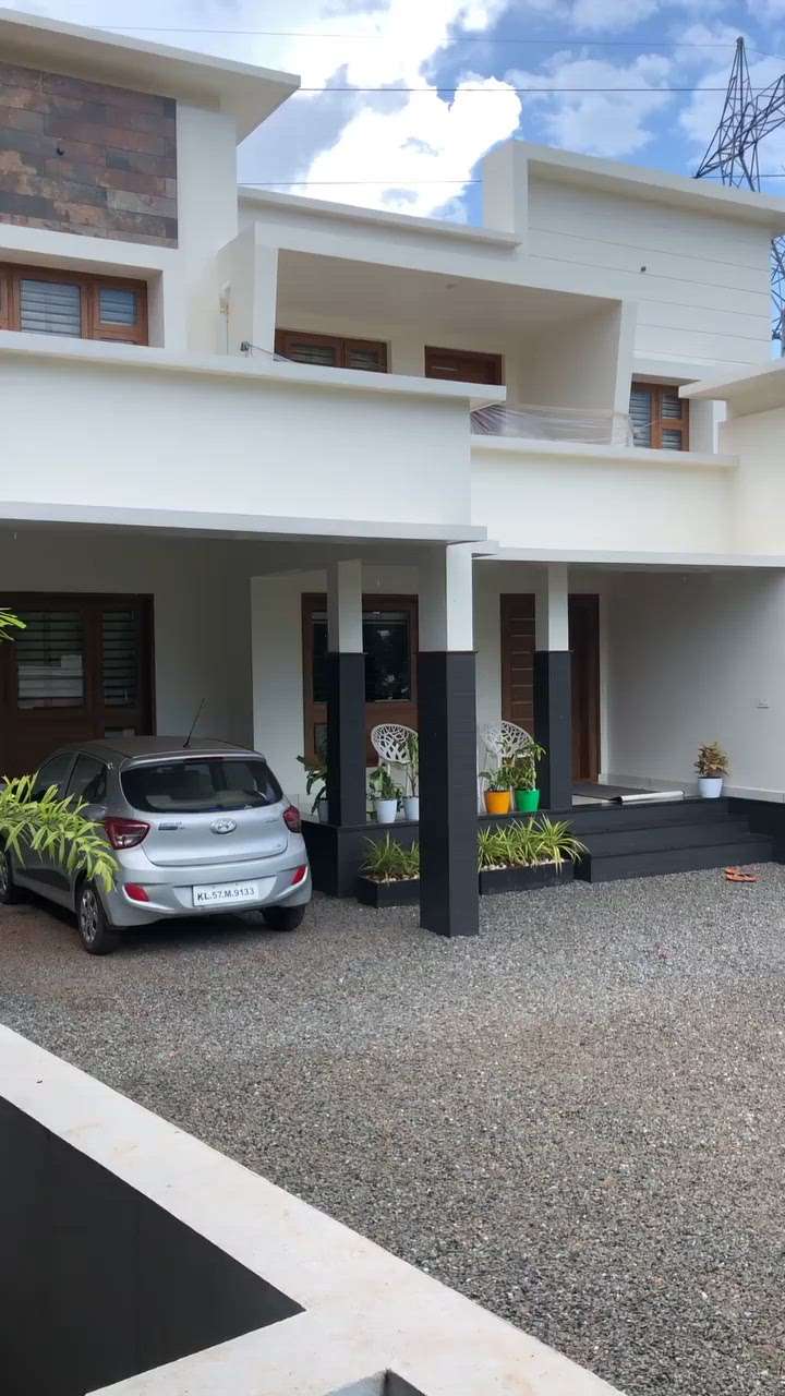 Category: Residence
Client: Mr.Nabeel and family
Location: Omassery, Calicut

Firm: AQIQ ARCHITECTURE
@aqiq_architecture_