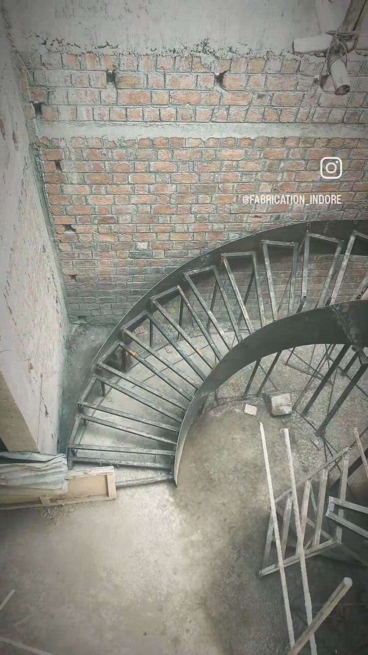 spiral staircase #Indore 
#spiralstaircase #fabricatedstaircase #FABRICATION&WELDING #Architect #InteriorDesigner #CivilEngineer #Contractor #HomeAutomation #Interlocks #KitchenIdeas