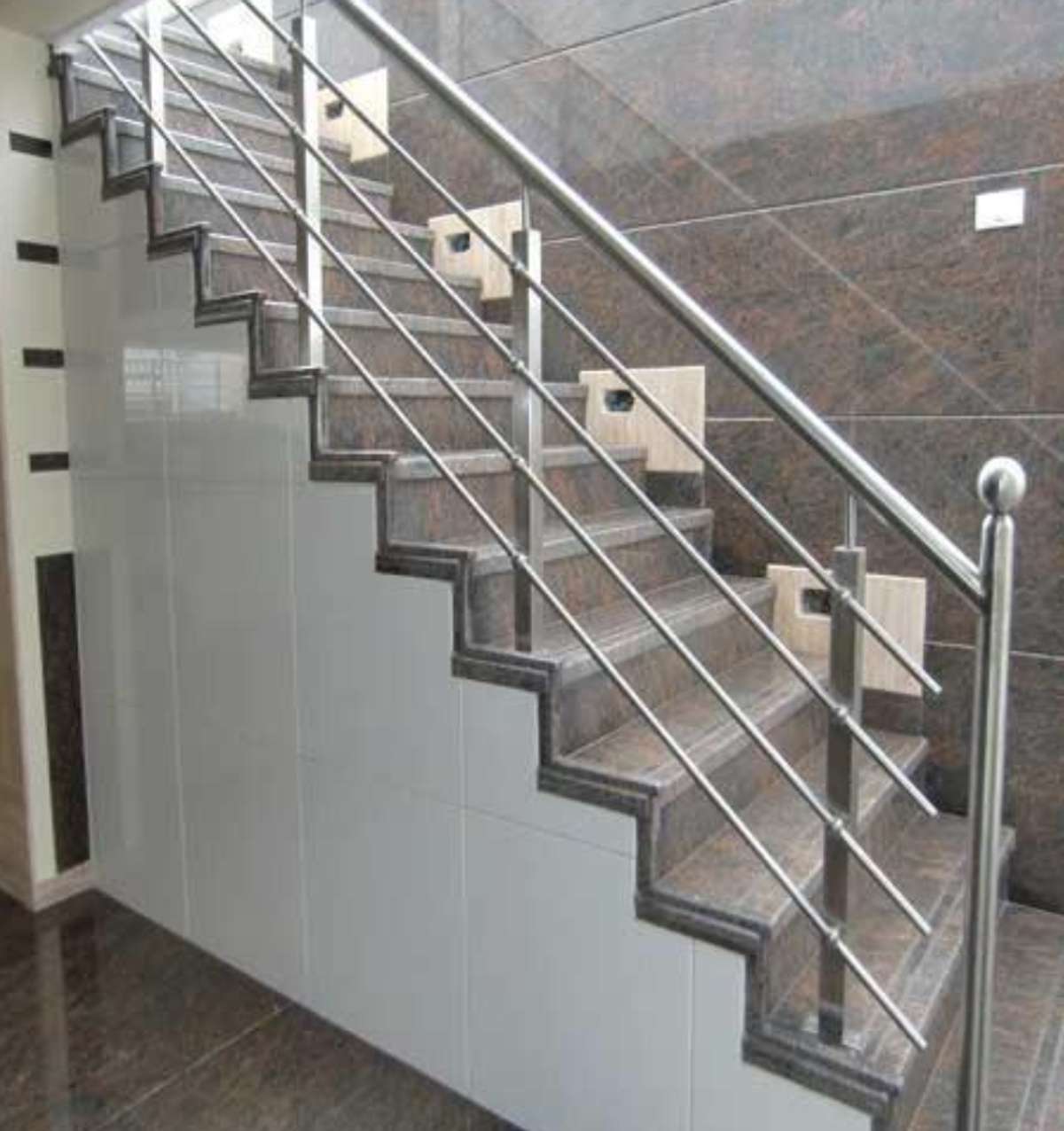 Staircase, Wall Designs by Fabrication & Welding MoiZ Hussain, Indore | Kolo