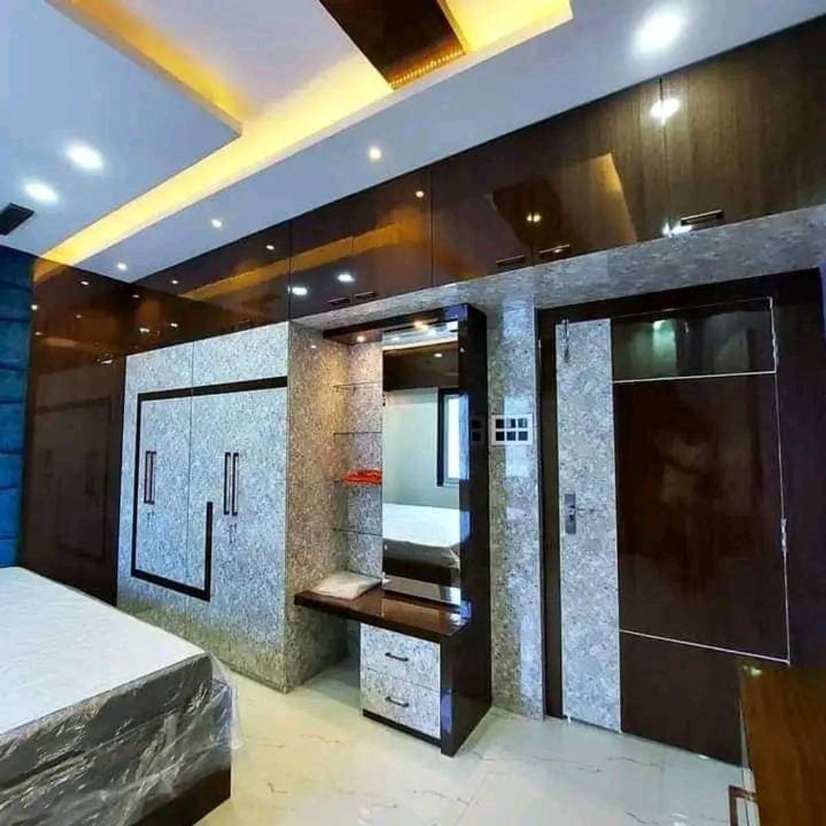 Designs by Carpenter HARI NARAYAN SHARMA, Ernakulam | Kolo