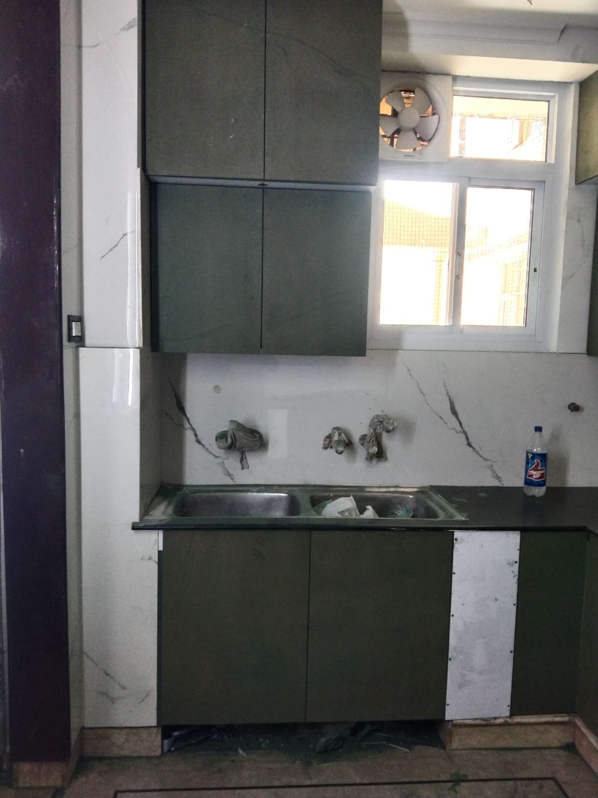 Kitchen, Storage Designs by Carpenter Ghaziabad furniture house Fazal