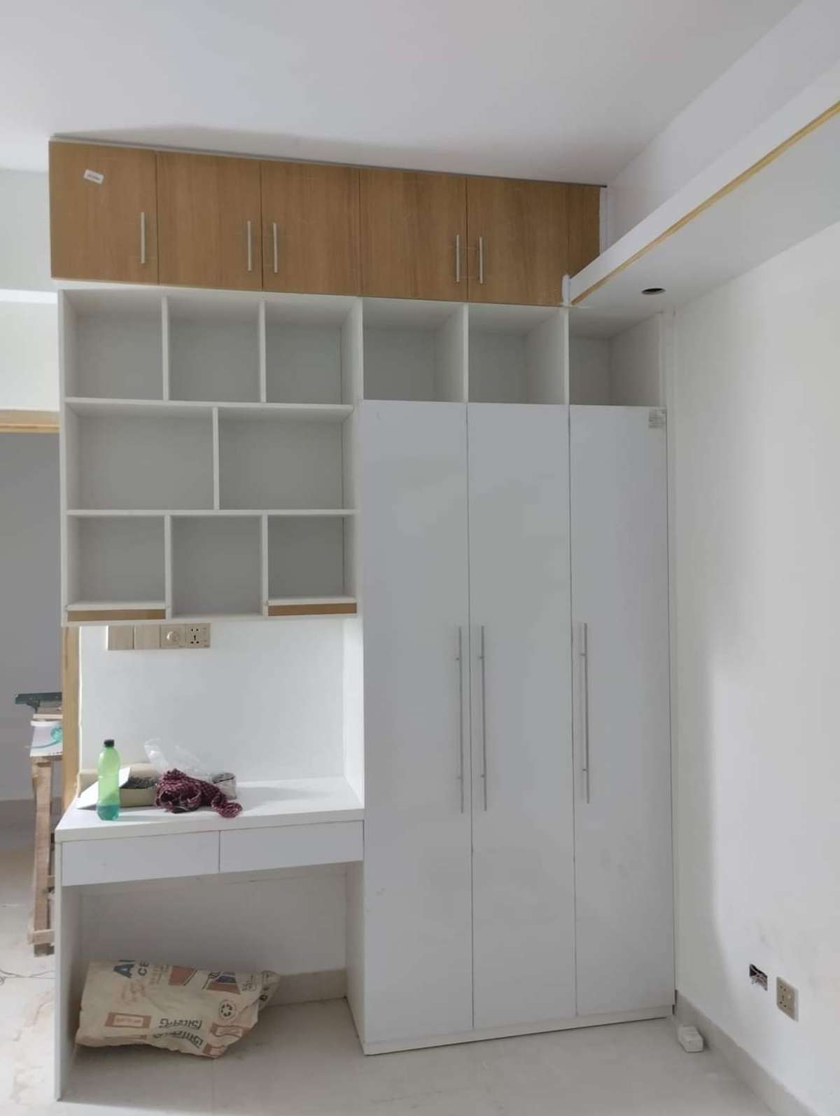 Living, Storage Designs by Contractor Kutub Interiors, Ghaziabad | Kolo
