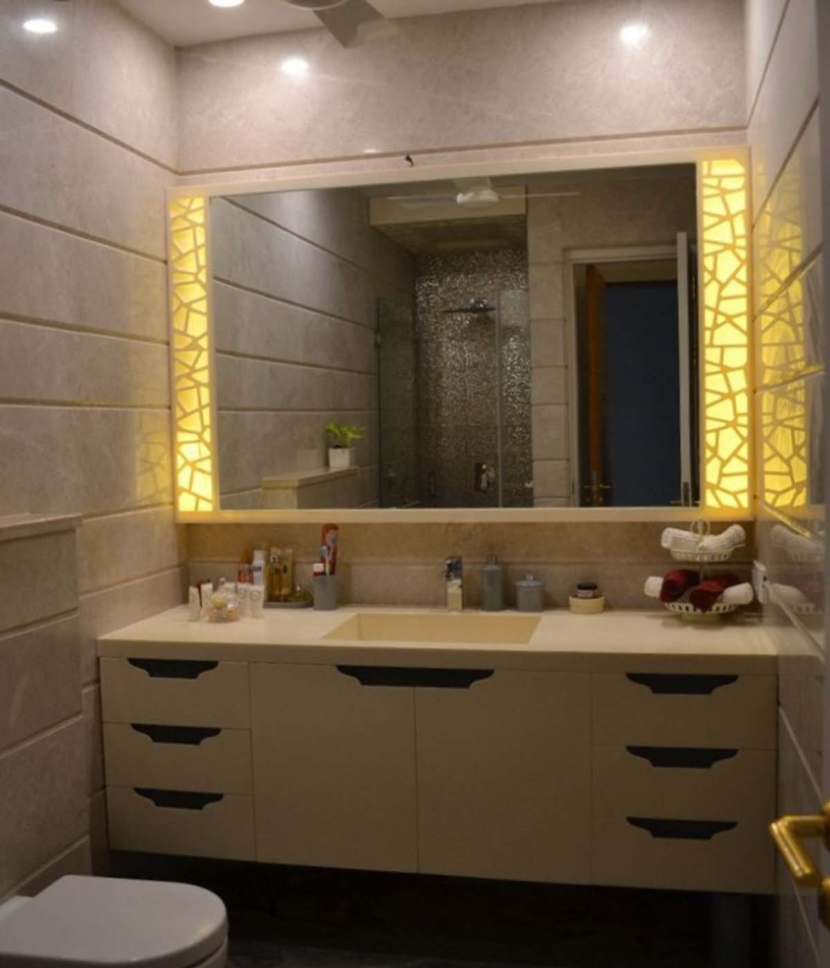 Lighting, Bathroom Designs by Contractor Amit Dubey, Delhi Kolo