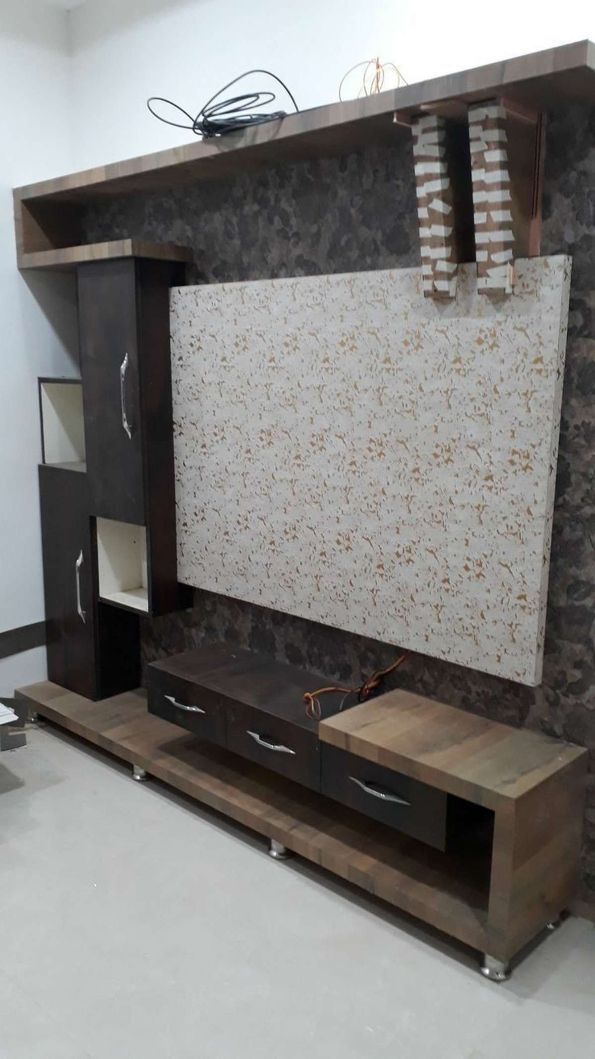 Living, Storage Designs by Carpenter jai bhawani pvt Ltd, Jaipur | Kolo