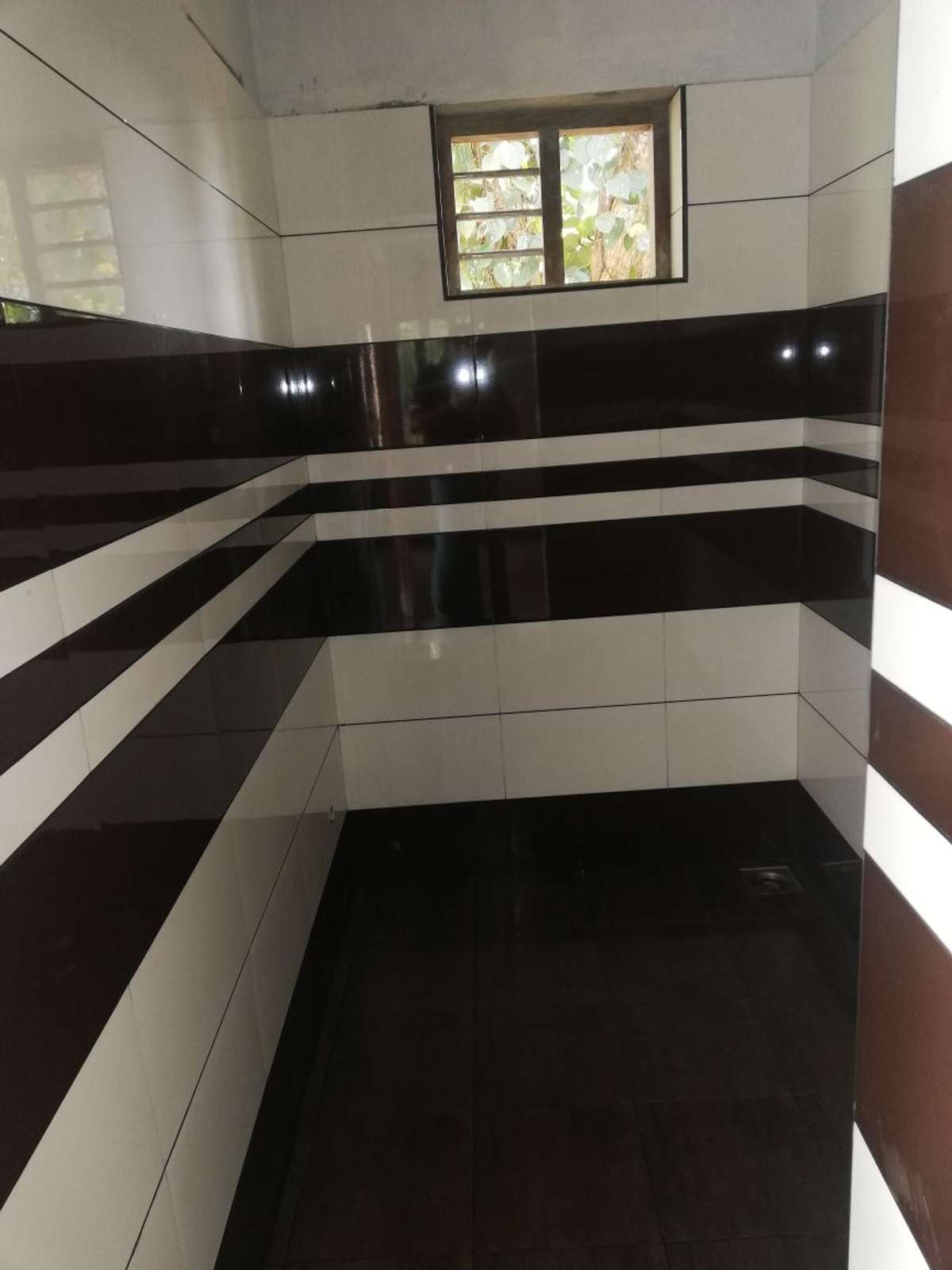 Bathroom, Wall Designs by Contractor ബൈജു ട്ടി പി, Malappuram | Kolo