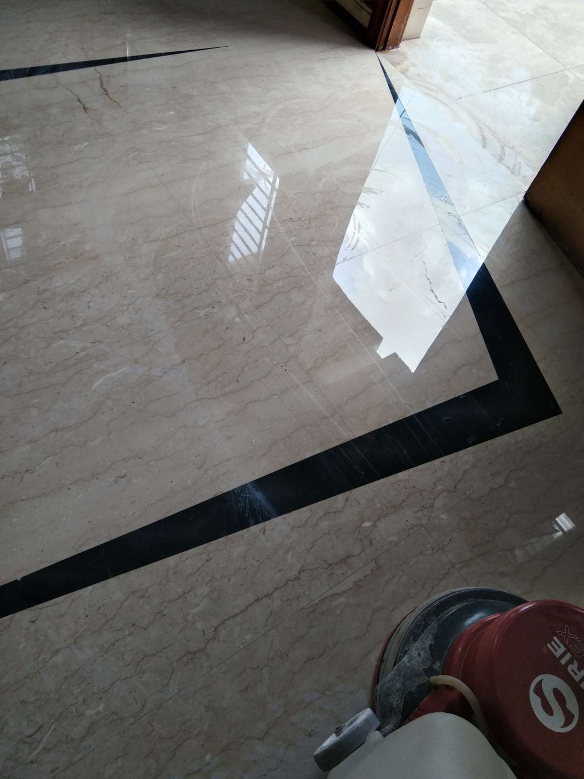 Designs by Flooring floor daimand polishing work jaipur, Jaipur | Kolo