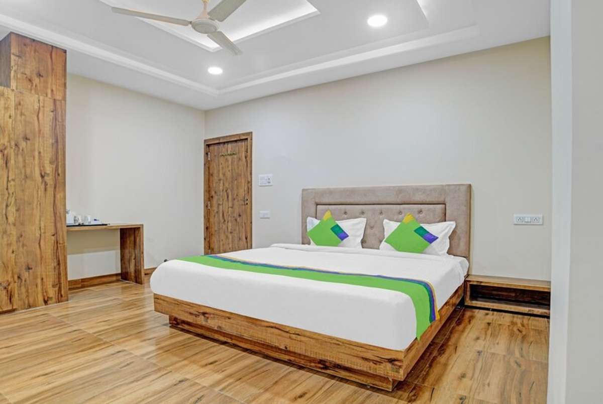 Ceiling, Furniture, Bedroom, Door Designs by Carpenter purshottam Panchal, Indore | Kolo