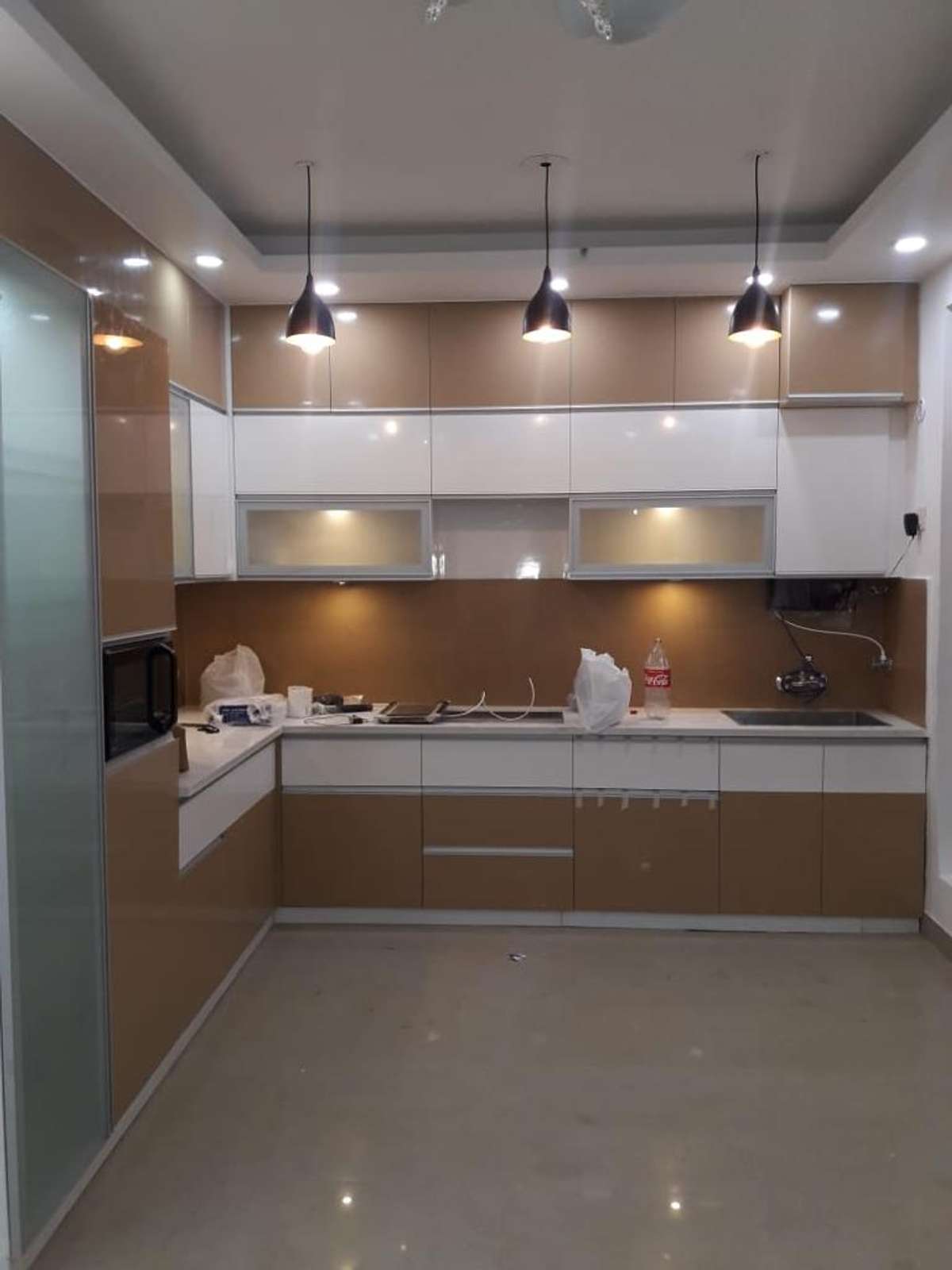 Kitchen, Storage, Lighting Designs by Contractor Fareed King, Delhi | Kolo