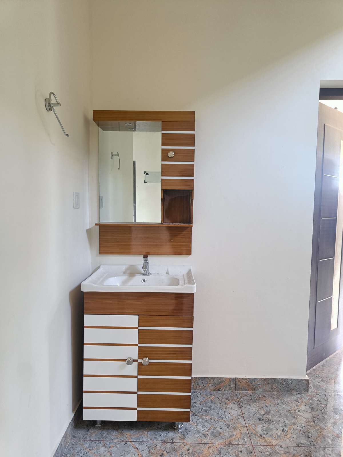 Designs by Civil Engineer Dreamstone Builders, Ernakulam | Kolo