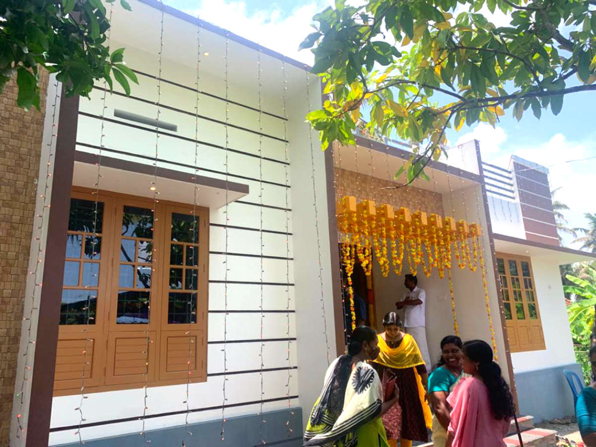Designs by Contractor Global Housing, Thrissur | Kolo