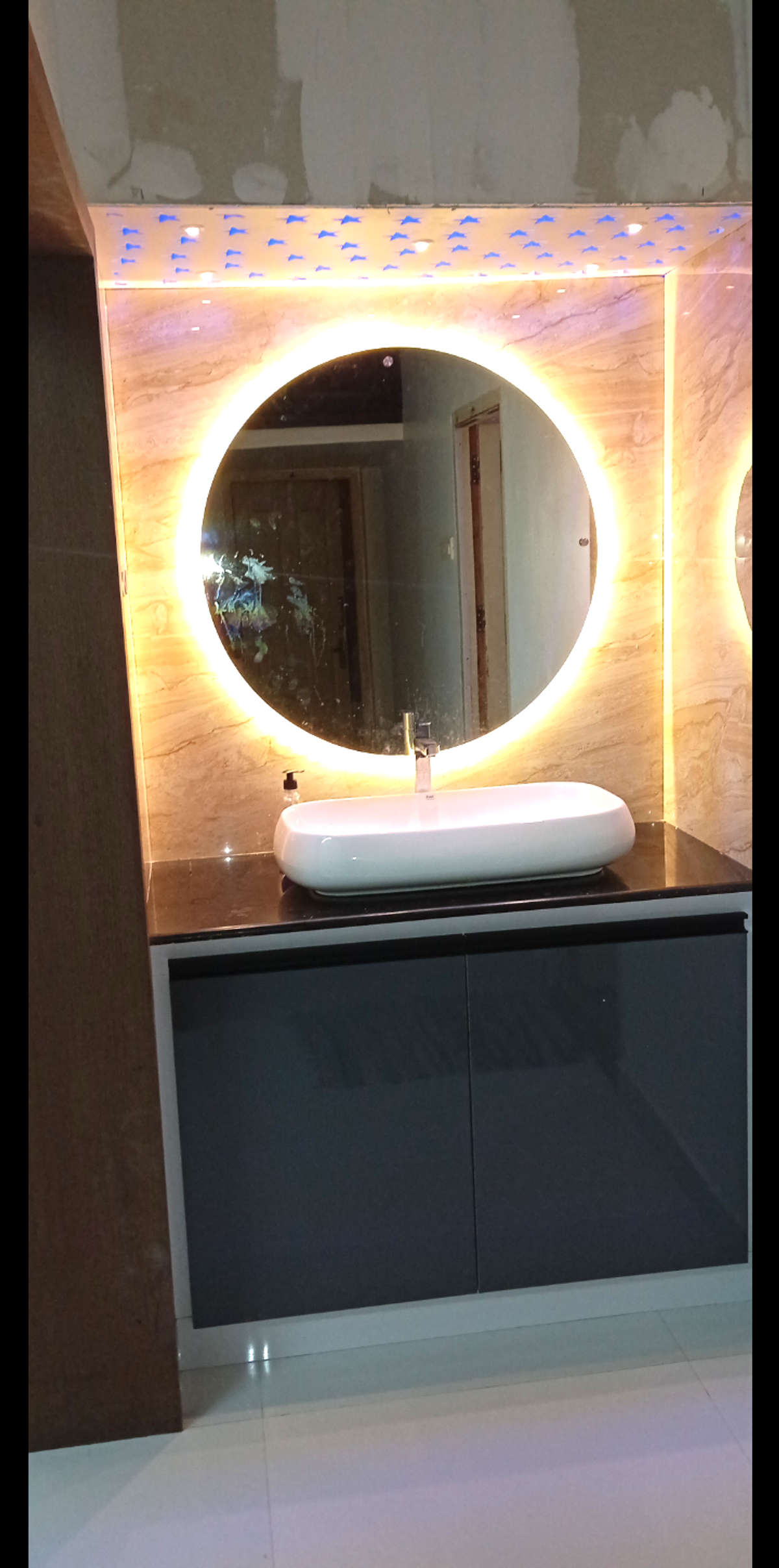 Dining, Lighting Designs by Carpenter CYRIL RAPHAEL, Thrissur | Kolo