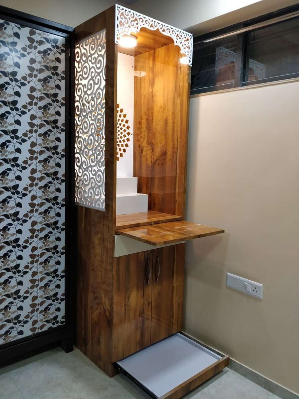 Prayer Room, Storage Designs by Carpenter ЁЯЩП рдлреЙрд▓реЛ рдХрд░реЛ рджрд┐рд▓реНрд▓реА рдХрд╛рд░рдкреЗрдВрдЯрд░ рдХреЛ, Delhi | Kolo