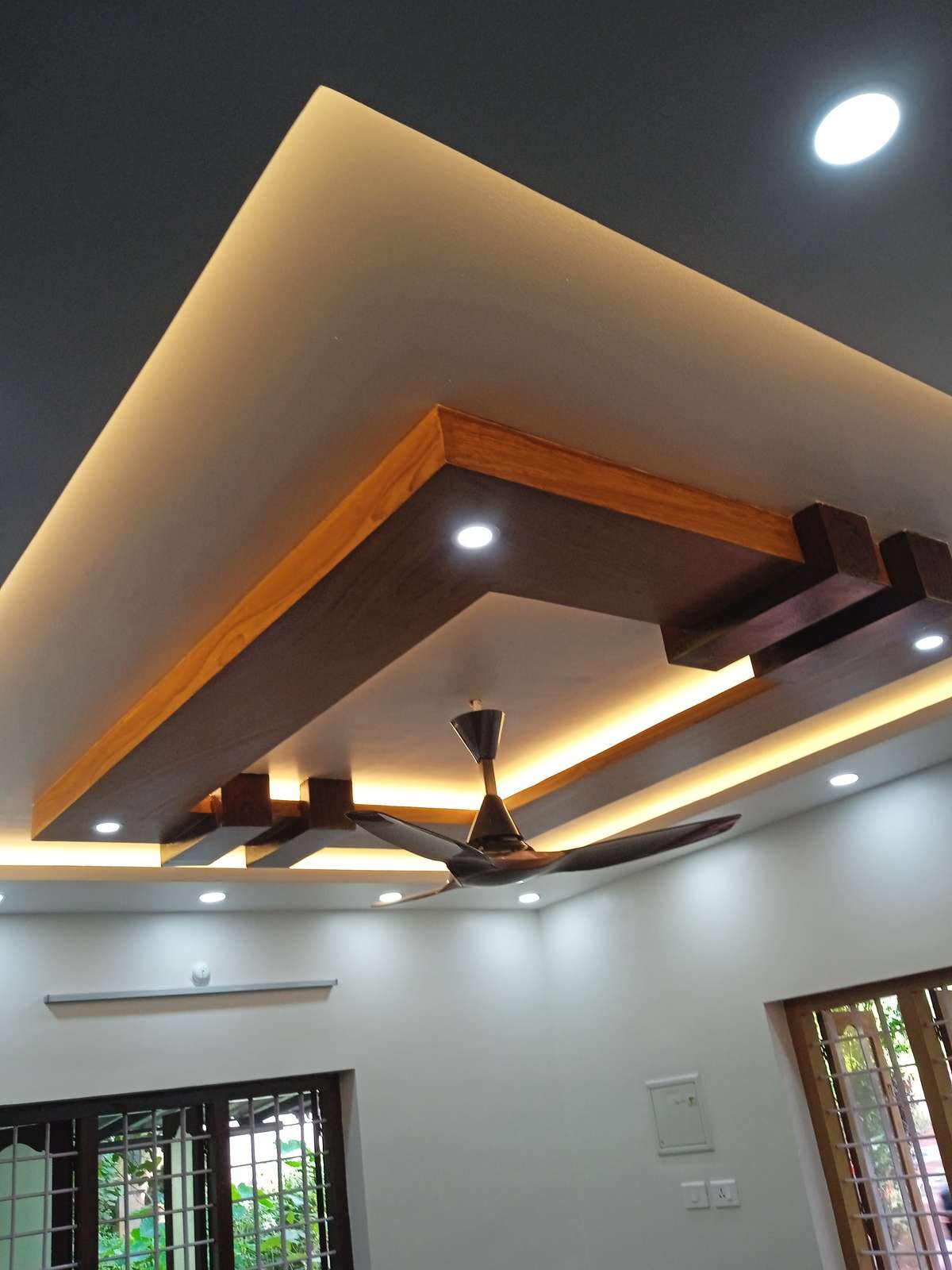 Ceiling, Lighting Designs by Electric Works PRADEESH MAVELIKARA, Alappuzha | Kolo