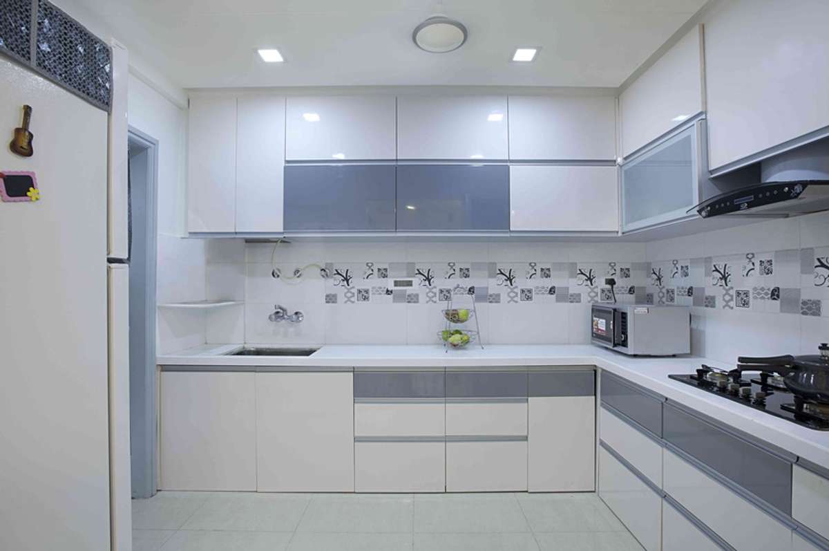 Kitchen, Lighting, Storage Designs by Carpenter kalyan jangid, Delhi Kolo
