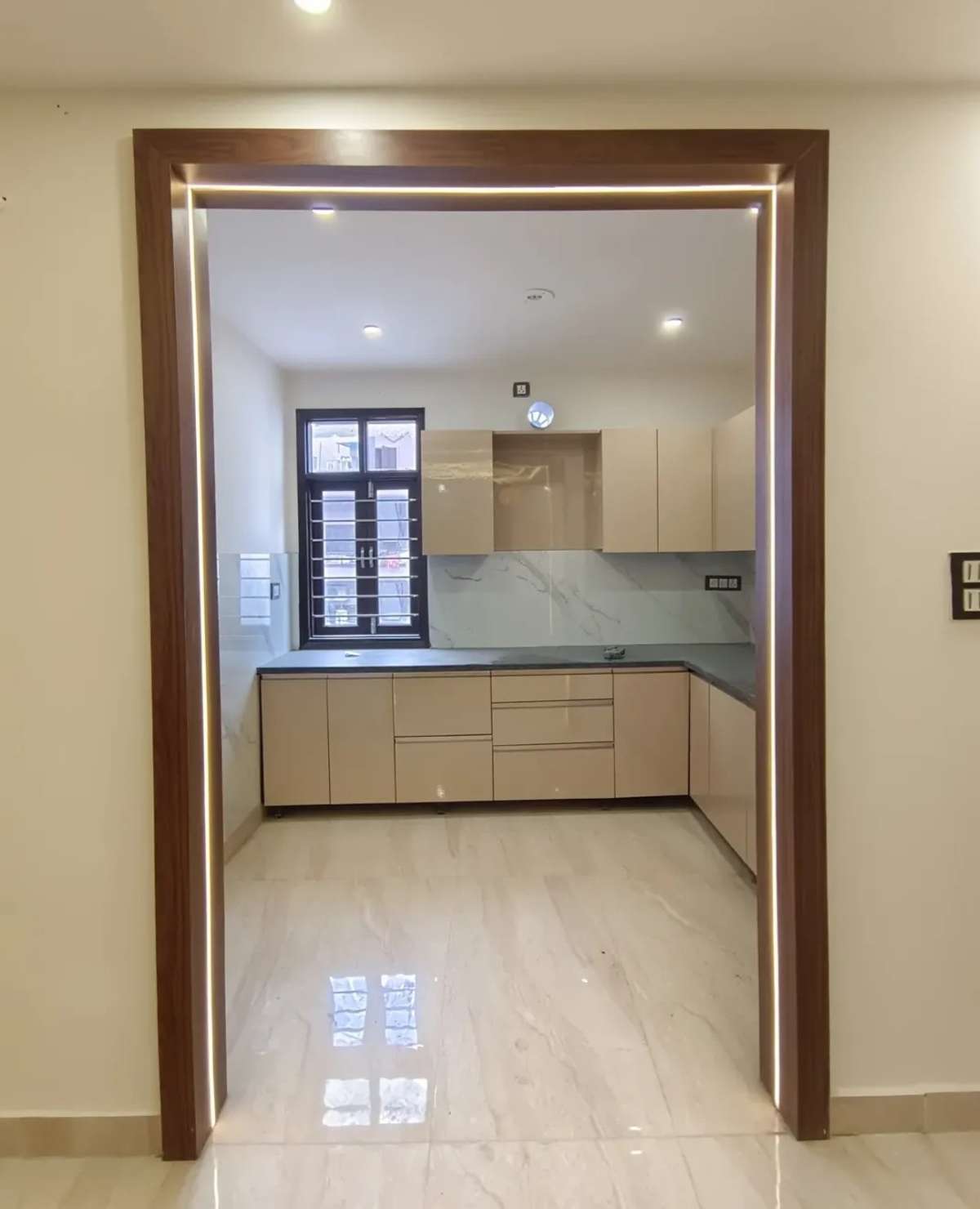Kitchen, Storage, Window Designs by Building Supplies AM Interior, Gautam Buddh Nagar | Kolo