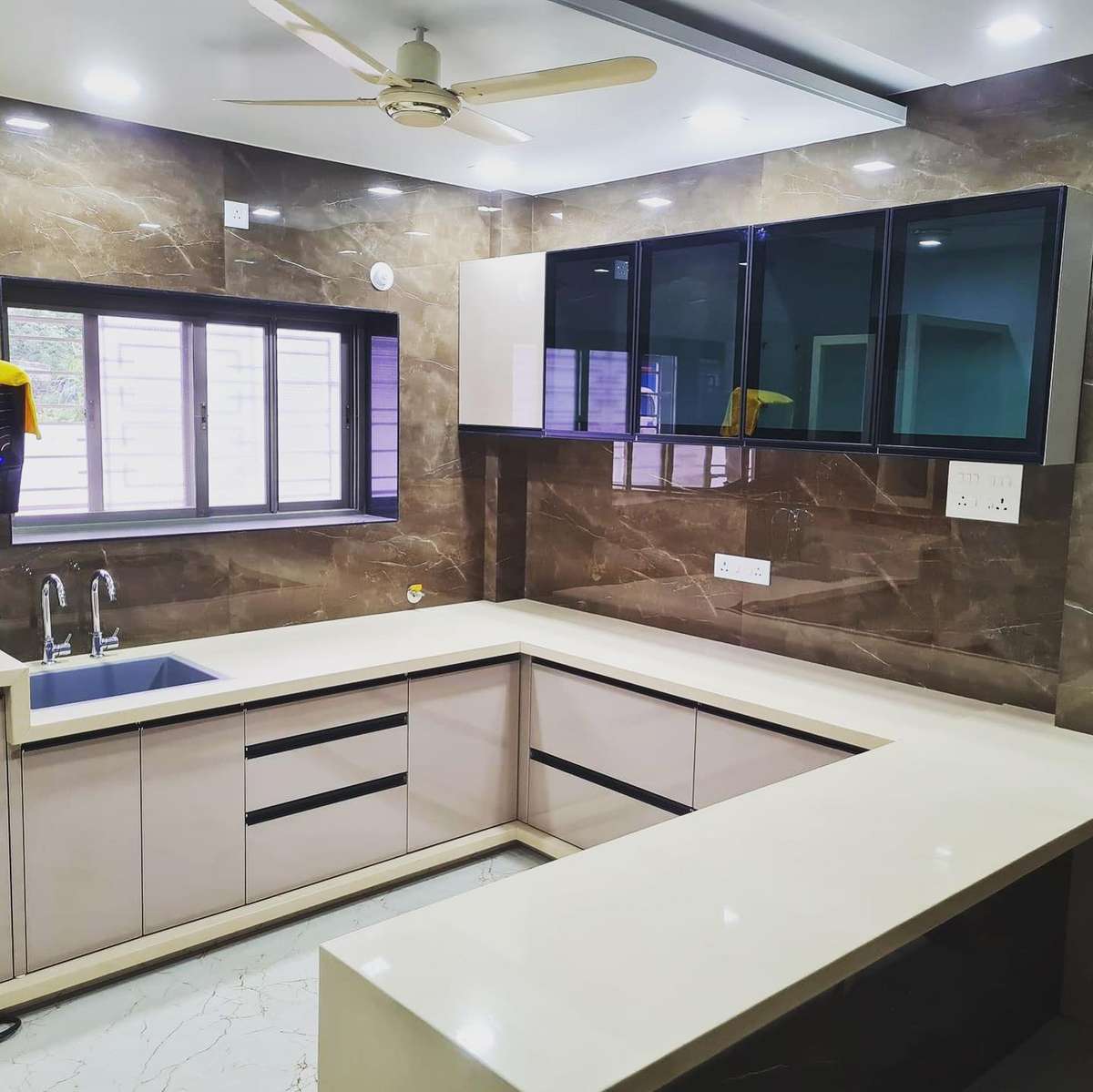 Designs by Interior Designer Aryas Interio Infra Services, Gautam Buddh Nagar | Kolo