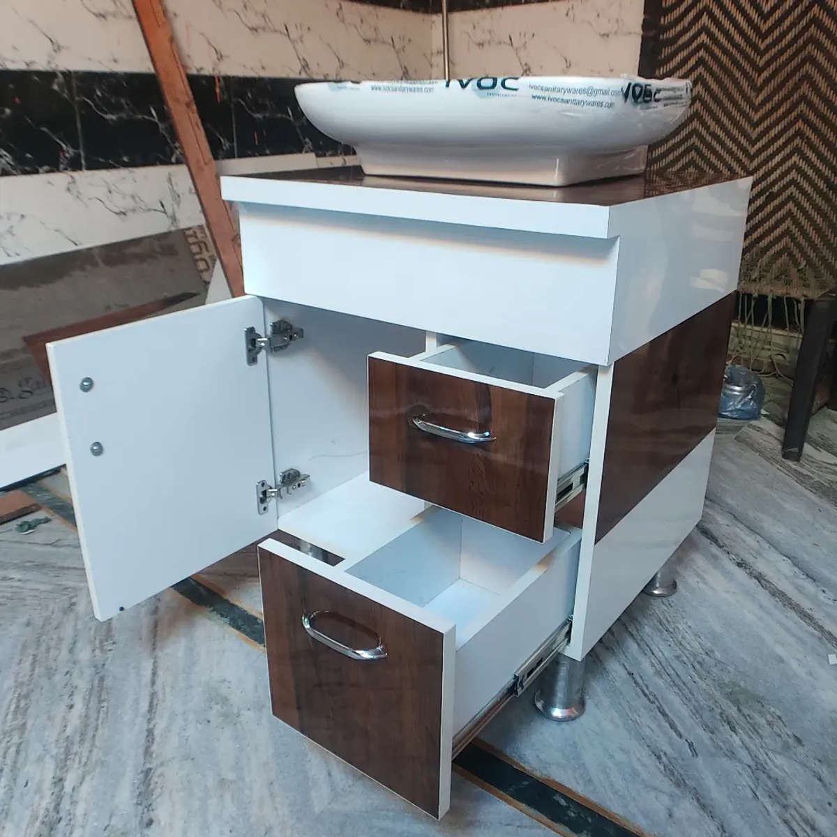 Bathroom, Storage Designs by Carpenter Salman DTD, Sonipat | Kolo