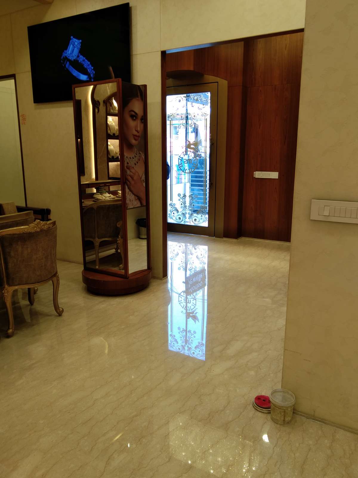 Designs by Flooring floor daimand polishing work jaipur, Jaipur | Kolo