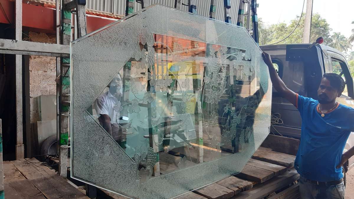 Designs by Service Provider Globe glass industries, Thrissur Kolo