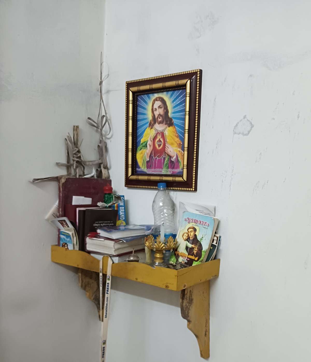 Storage, Prayer Room Designs by Electric Works Peter george, Thiruvananthapuram | Kolo