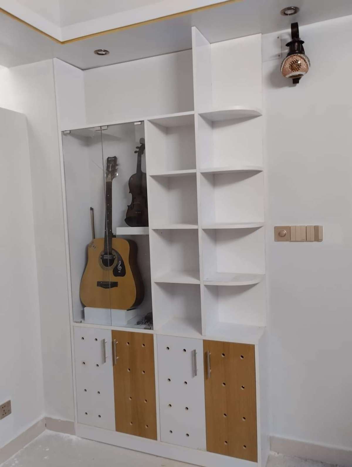 Living, Storage Designs by Contractor Kutub Interiors, Ghaziabad | Kolo